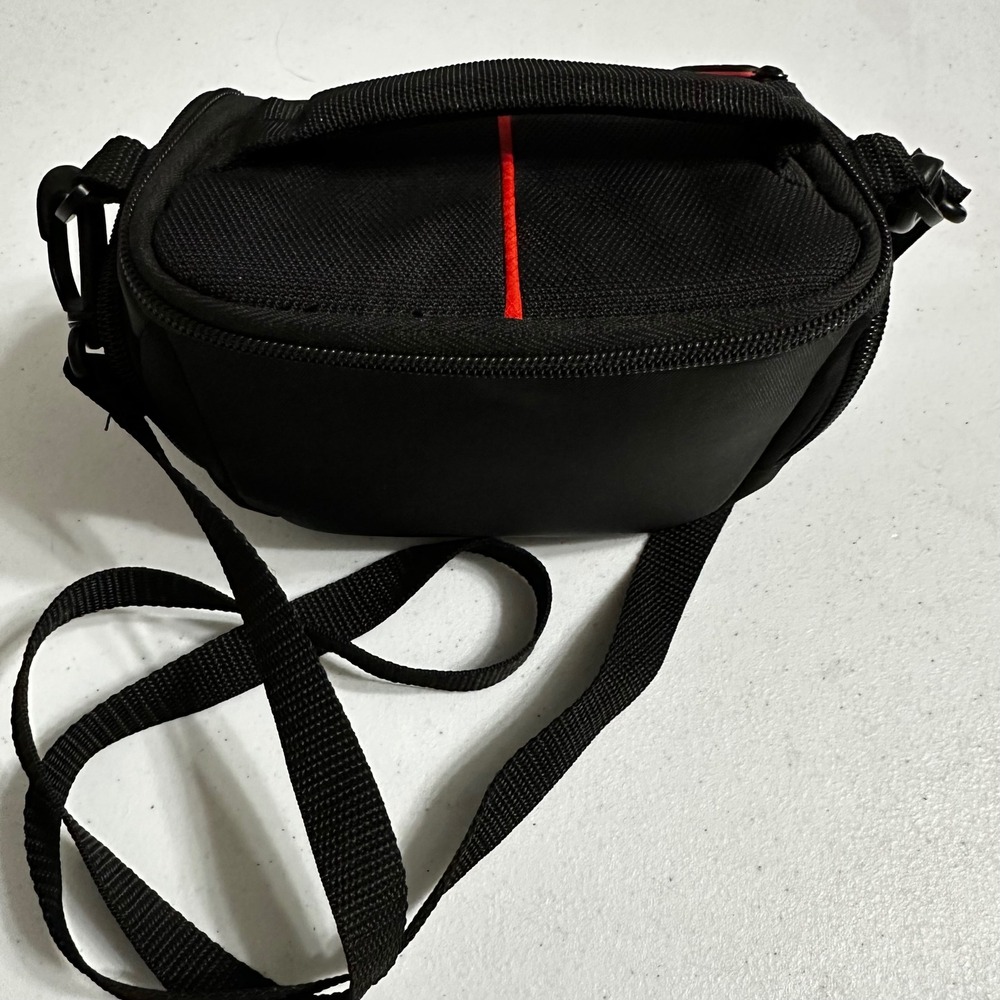 Case Logic Black Compact Camera Bag Padded Digital Camcorder Case Strap Pockets - Picture 2 of 5